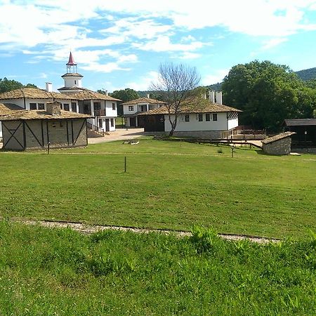 Ethnocomplex Krivini Hotel ภายนอก รูปภาพ