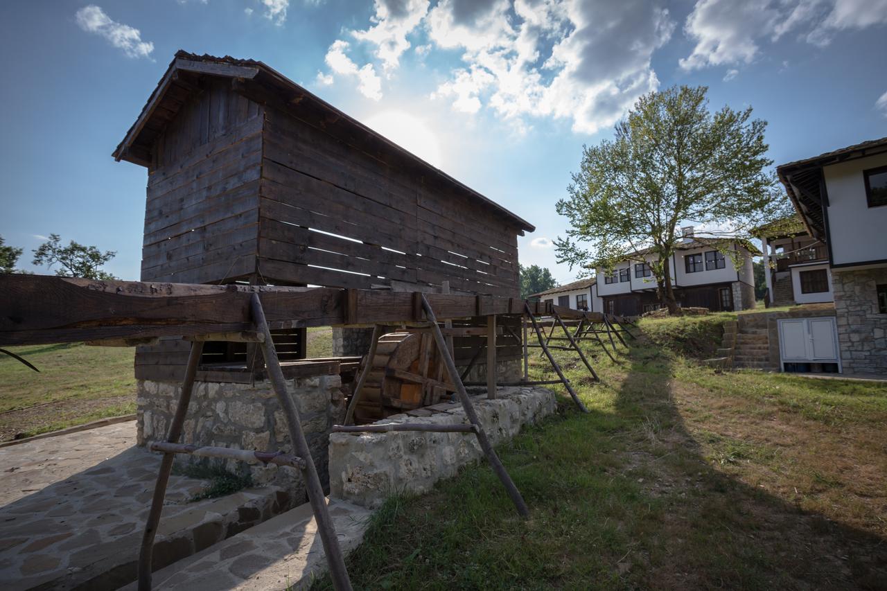 Ethnocomplex Krivini Hotel ภายนอก รูปภาพ